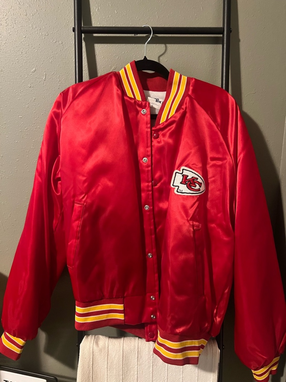 Kansas City Chiefs Satin Bomber Jacket sz L
